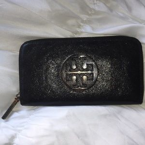 Tory Burch black logo wallet